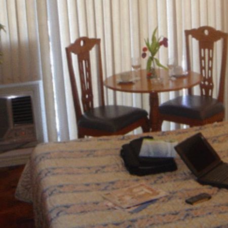 Citadel Inn Makati Makati City Екстериор снимка