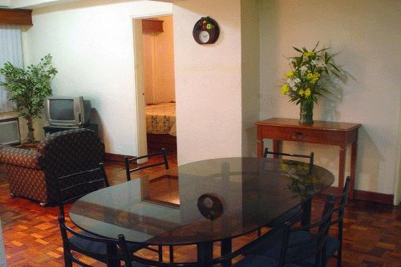 Citadel Inn Makati Makati City Екстериор снимка