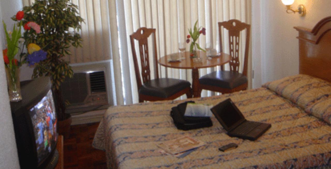 Citadel Inn Makati Makati City Екстериор снимка